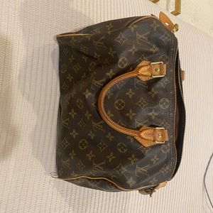 Louis Vuitton Speedy Bag
